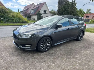 Second-hand Ford Focus ST-Line 120 CP (88 kW) 2017 Gri Break