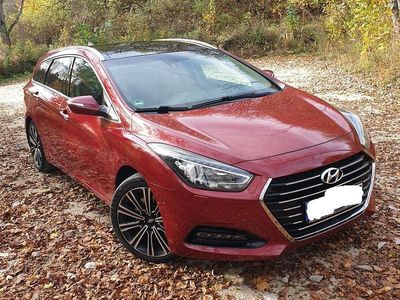 Usata Hyundai i40 Premium 141 CV (103 kW) 2017 Rosso Station wagon