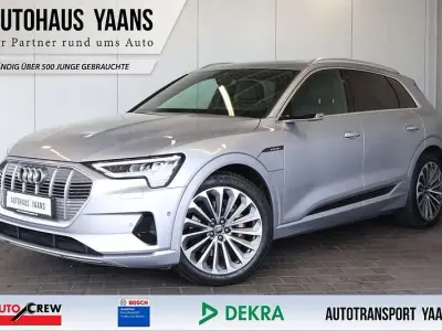 Gebraucht Audi e-tron 300 kW (408 PS) 2022 Silber SUV