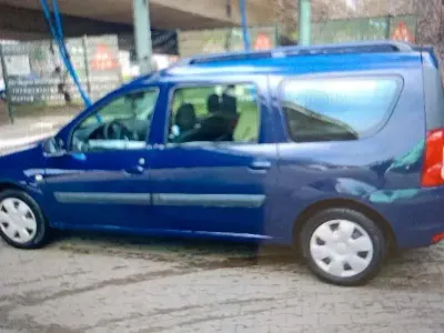 Gebraucht Dacia Logan 2010 Andere farben Kleinwagen