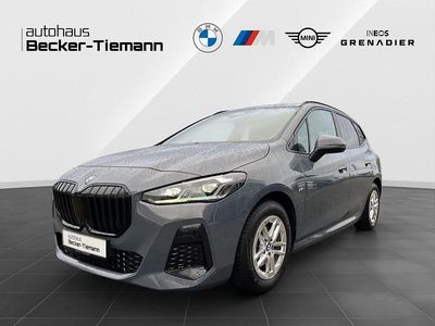 Sparkling kupfergrau metallic Gebraucht 2025 BMW 220 Active Tourer Comfort Edition Van / Kleinbus | 33.901 € (Fairer Preis)