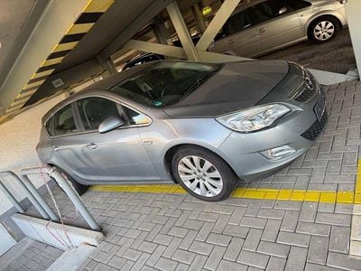 Grau Gebraucht 2010 Opel Astra Sport Limousine | 4.700 € (Guter Preis)