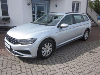 Gebraucht VW Passat 150 PS (110 kW) 2022 Silber Kombi