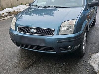 Grau Gebraucht 2003 Ford Fusion Kleinwagen | 1.990 €