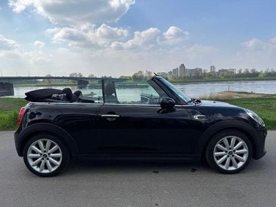 Second-hand Mini Cooper Cabriolet 136 CP (100 kW) 2019 Negru Cabrio