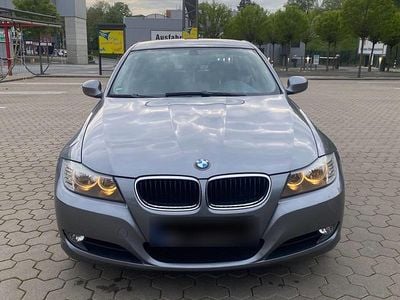 Gebraucht BMW 318 143 PS (105 kW) 2008 Silber Limousine