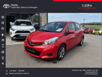 Gebraucht Toyota Yaris Edition 69 PS (50 kW) 2014 Rot Kleinwagen