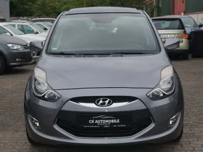 Gebraucht Hyundai ix20 Style 125 PS (91 kW) 2014 Grau Kleinwagen