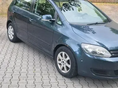 Gebraucht VW Golf VI 109 PS (80 kW) 2010 Blau Kleinwagen