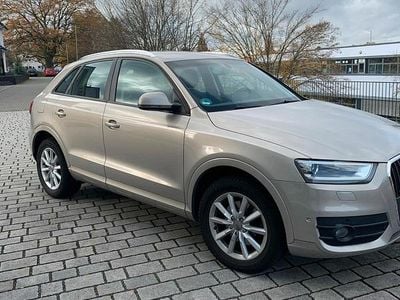 Gebraucht Audi Q3 140 PS (102 kW) 2012 Gold SUV