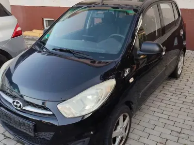 Gebraucht Hyundai i10 Classic 69 PS (50 kW) 2011 Schwarz Kleinwagen