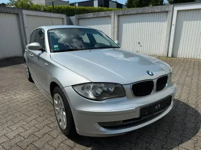 Używany BMW 120 Advantage 177 KM (130 kW) 2008 Srebrny Hatchback