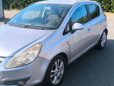 Gebraucht Opel Corsa 75 PS (55 kW) 2010 Grau Kleinwagen