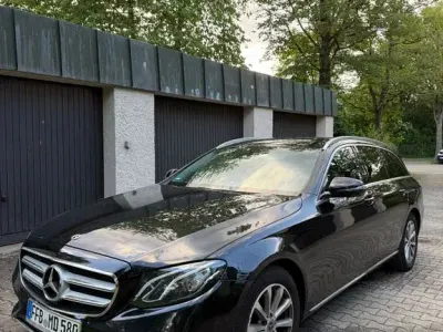 Gebraucht Mercedes E220 194 PS (142 kW) 2017 Schwarz Kombi