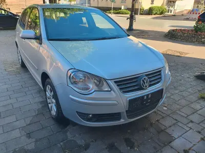 Gebraucht VW Polo 75 PS (55 kW) 2005 Silber Kleinwagen