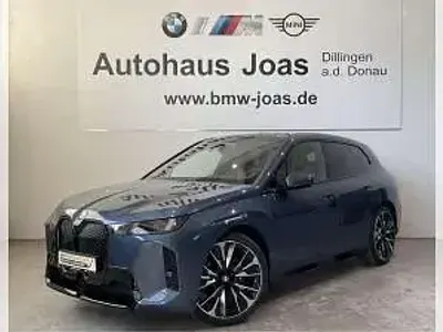 Neu BMW iX 400 kW (544 PS) 2025 Blau (arctic race blue) SUV