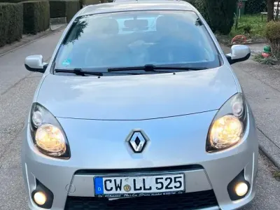 Gebraucht Renault Twingo 75 PS (55 kW) 2010 Silber Kleinwagen