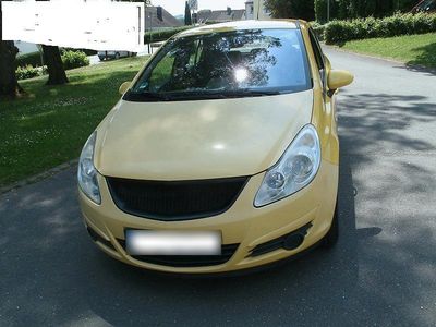 Używany Opel Corsa Edition 80 KM (58 kW) 2009 Żółty Hatchback