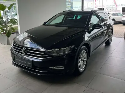 Gebraucht VW Passat 122 PS (89 kW) 2023 Schwarz Kombi