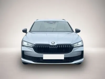 Gebraucht Skoda Superb SportLine 193 PS (141 kW) 2026 Silber Kombi