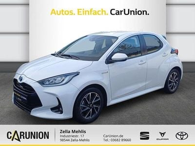 Gebraucht Toyota Yaris Hybrid Team 116 PS (85 kW) 2021 Weiß Kleinwagen