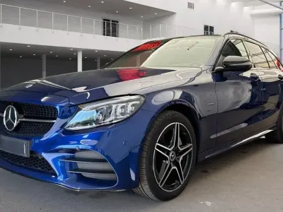 Gebraucht Mercedes C300e AMG 306 PS (225 kW) 2021 Blau Limousine