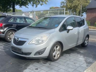 Silber Gebraucht 2010 Opel Meriva Edition Van / Kleinbus | 2.250 € (Fairer Preis)