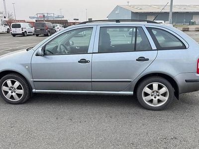 Grau Gebraucht 2006 Skoda Fabia Ambiente Kombi | 2.995 € (Teuer)