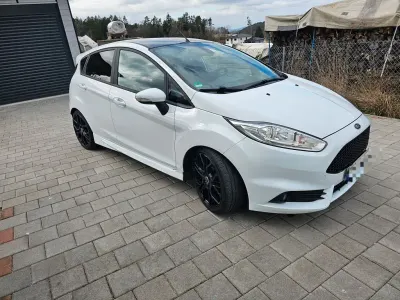 Gebraucht Ford Fiesta ST 182 PS (133 kW) 2017 Weiß Kleinwagen