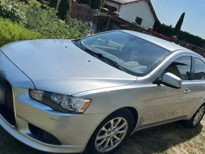 Gebraucht Mitsubishi Lancer Sportback 109 PS (80 kW) 2010 Silber Limousine