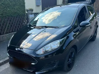 Gebraucht Ford Fiesta Trend 101 PS (74 kW) 2017 Schwarz Kleinwagen