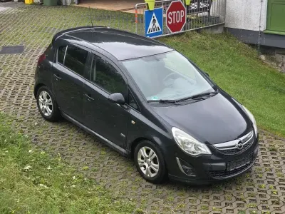 Gebraucht Opel Corsa Color Edition 87 PS (63 kW) 2012 Schwarz Kleinwagen