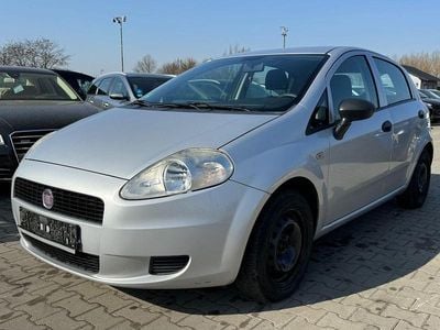 Gebraucht Fiat Grande Punto Basis 69 PS (50 kW) 2012 Silber Kleinwagen