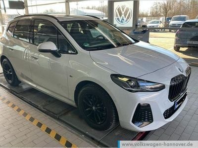 Gebraucht BMW 218 Active Tourer M Sport 136 PS (100 kW) 2024 Alpinweiss Van / Kleinbus