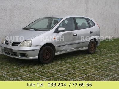 Nissan Almera Tino
