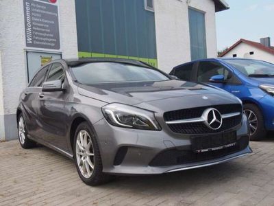 gebraucht Mercedes A200 BlueEfficiency 7G-DCT*Urban*SHZ*Tem*Navi*LED*Leder