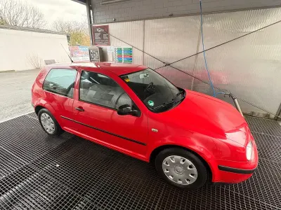 Gebraucht VW Golf IV 75 PS (55 kW) 2001 Rot Kleinwagen