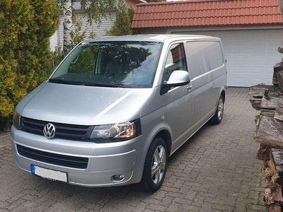 Gebraucht VW T6 140 PS (102 kW) 2015 Silber Van