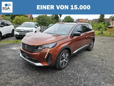 Gebraucht Peugeot 5008 Allure 131 PS (96 kW) 2023 Braun metallic SUV