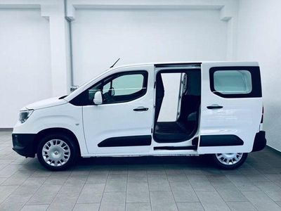Second-hand Opel Combo Edition 102 CP (75 kW) 2019 Alb Monovolum