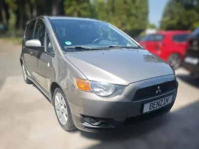 Gebraucht Mitsubishi Colt Motion 95 PS (69 kW) 2012 Beige Kleinwagen