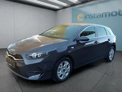 Używany Kia Ceed 140 KM (102 kW) 2025 Szary Hatchback