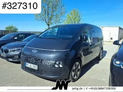 Gebraucht Hyundai Staria Prime 177 PS (130 kW) 2023 Graphite grey / met Van / Kleinbus