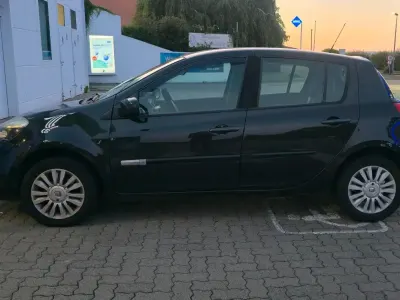Gebraucht Renault Clio III 101 PS (74 kW) 2010 Kleinwagen