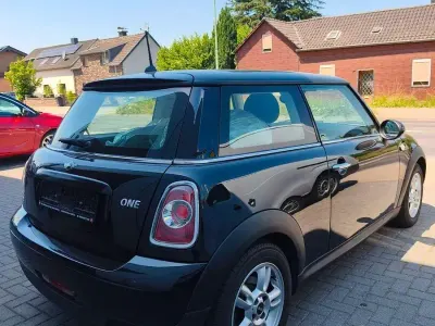 Gebraucht Mini ONE 75 PS (55 kW) 2013 Schwarz Kleinwagen