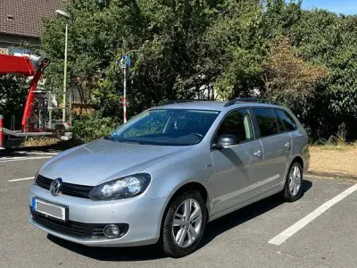 Gebraucht VW Golf VII Match 105 PS (77 kW) 2013 Schwarz Kombi