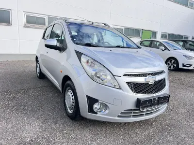 Second-hand Chevrolet Spark LS 82 CP (60 kW) 2010 Argintiu Hatchback