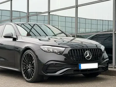 Gebraucht Mercedes E220 Advanced 197 PS (144 kW) 2023 Schwarz Limousine