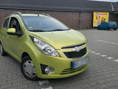 Gebraucht Chevrolet Spark 82 PS (60 kW) 2010 Grün Kleinwagen
