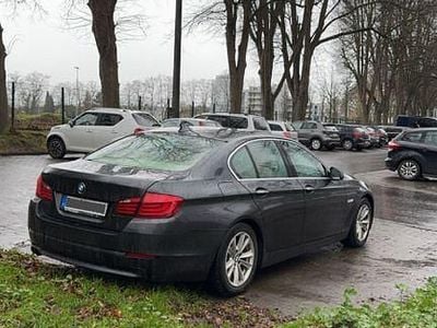 BMW 523